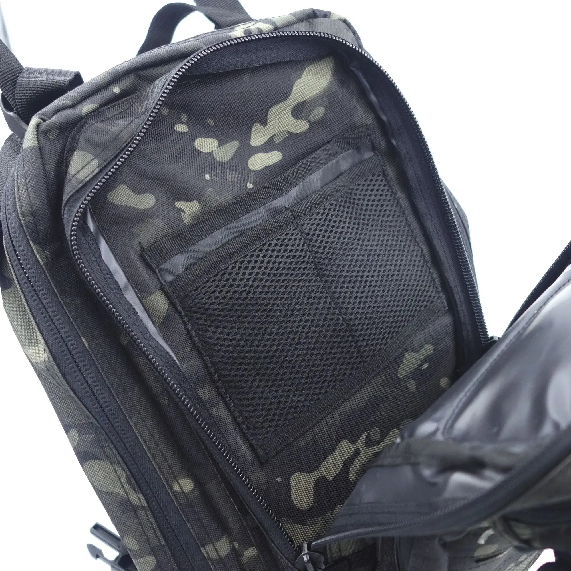 Sac à dos ASSAULT Pack Système MOLLE 27L camo noir